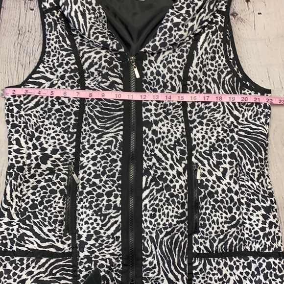 NWOT: LAURA ASHLEY Black/White Vest Size: Large - Picture 7 of 17